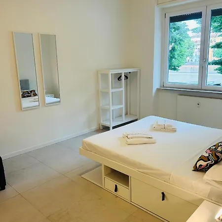 Rondo Apartment *